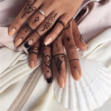 26 Striking Henna Designs That Will Leave You Breathless Henna Tattoo