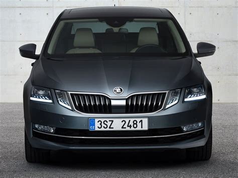 The skoda octavia has been in india for over a decade and it has always been a popular car as an entry level luxury sedan. Skoda Octavia 2017 Facelift Model is Here in India | Know ...