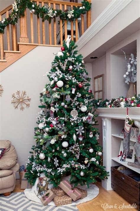 You can also try finding other interesting places, such as windows or mirrors. How to Hang a Garland on the Stairs | Christmas tree ...