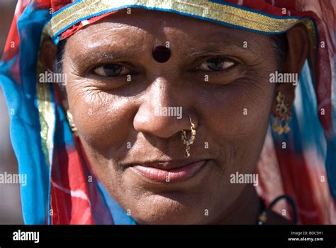 Eine Indische Frau Jodhpur Rajasthan Indien Stockfotografie Alamy