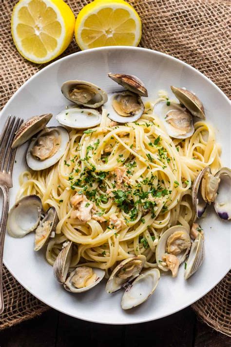 Linguine Alle Vongole Pasta With Clam Sauce Coley Cooks