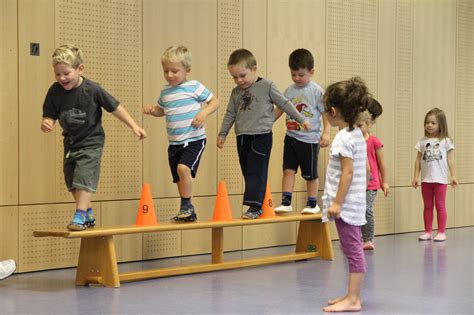 Bewegung Als Chance Im Kindergarten Leonstein Kirchdorf