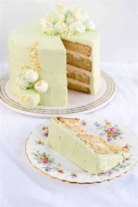 A royal wedding cake recipe that you can make at home for your royal wedding viewing party, or beat in egg yolks and vanilla and almond extracts. Best Vanilla Cake with French Macarons and Meringues | Recipe | Vanilla cake, Cake, Wedding cake ...
