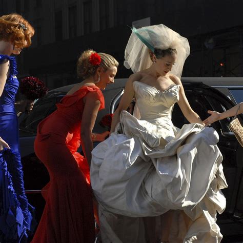 Carrie Bradshaws Vivienne Westwood Wedding Dress Is On Display In Honor Of Sex And The City S
