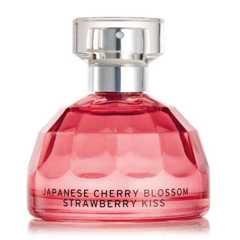 Japanese Cherry Blossom Strawberry Kiss The Body Shop άρωμα ένα άρωμα