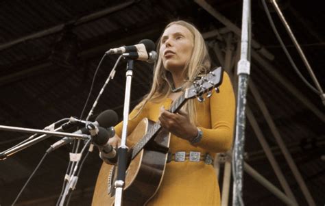 Joni Mitchell Shares 2021 Remaster Of A Case Of You To Announce New Box Set