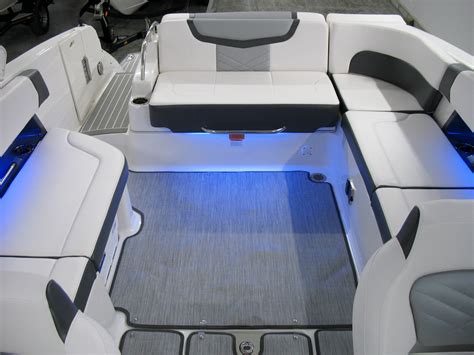 Chaparral 287 Ssx Review Smart Boat Buyer Reviews