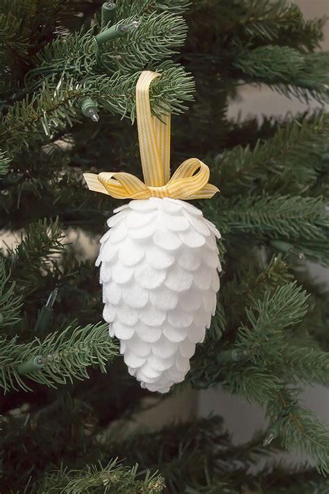 Christmas Felt Ornament Craft Beautiful Diy For The Holidays