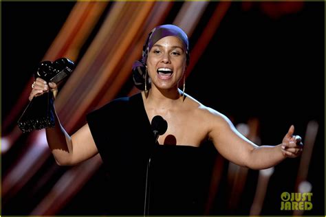 Alicia Keys Receives Innovator Award At Iheartradio Music Awards 2019