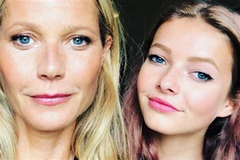 Gwyneth Paltrow Shares A Rare Selfie With Lookalike Daughter Apple 14