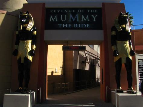 Revenge Of The Mummy The Ride Loren Javier Flickr