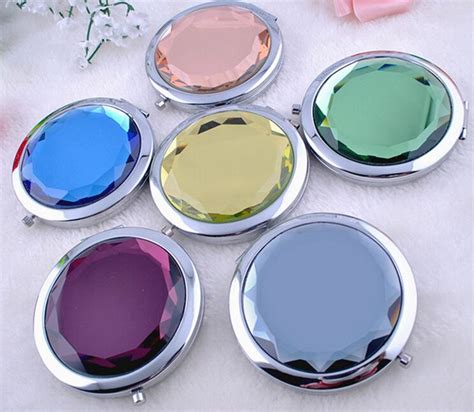 Engraved Cosmetic Compact Mirror Crystal Magnifying Make Up Mirror Wedding T Makeup Tools