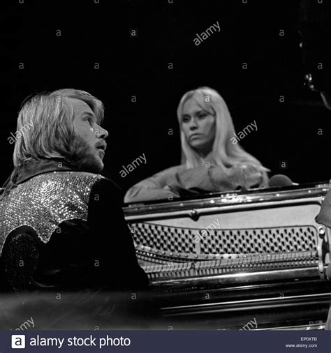 Agnetha Fältskog Und Björn Ulvaeus Von Der Schwedischen Popgruppe Abba 1970er Jahre Deutschland