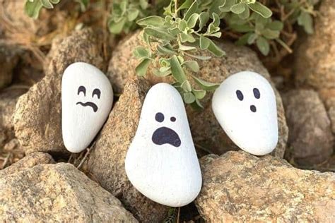 Halloween Painted Rock Ghost Craft Mombrite