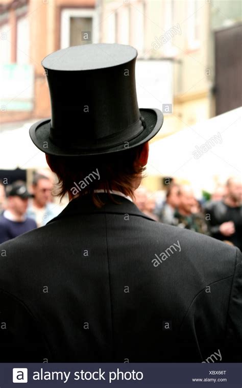 Top Hat And Tails High Resolution Stock Photography And Images Alamy
