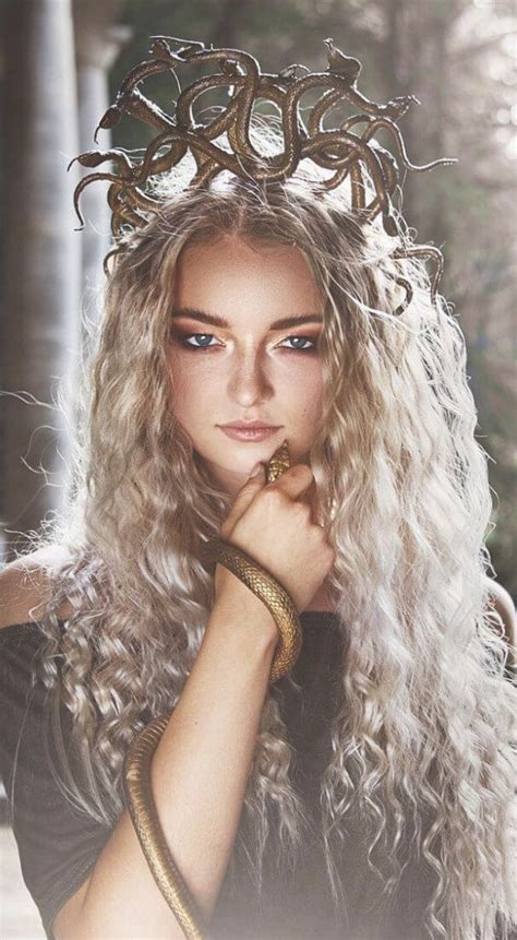 Creative Halloween Costumes For Curly Hair Curly Hair Styles Naturally Curly Hair Styles