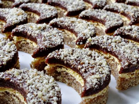Dana angelo white, ms, rd, atc. Czech Walnut Wreath Cookies : Christmas Cookies Part 4: Walnuts (Oriešky) recipe ... / Shop ...