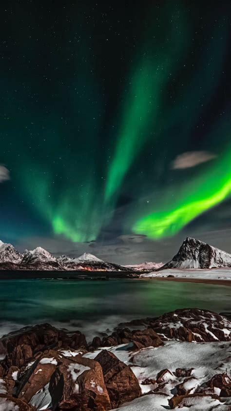 Download Arctic Mountains Nature Aurora Borealis 720x1280 Wallpaper
