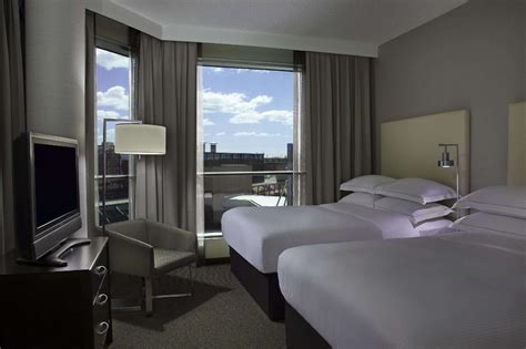 Hilton Suites Toronto Markham Conference Centre And Spa Hotel In Markham On Room Deals Photos