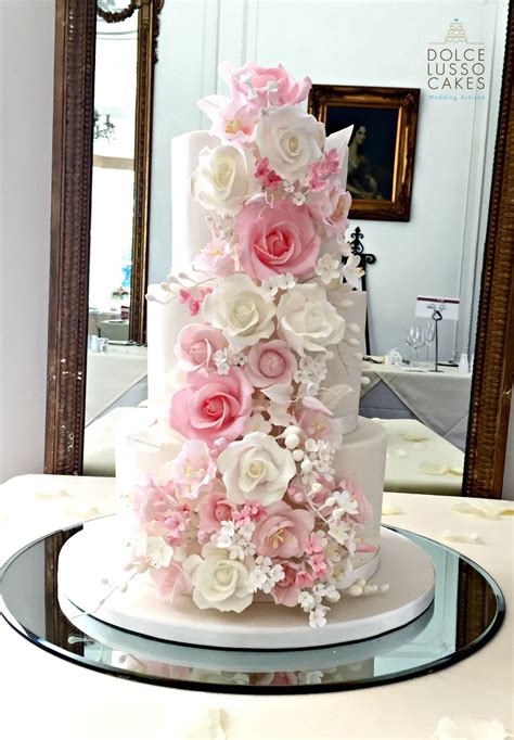 floral cascade of sugar flowers to match the bride s bouquet wedding cake fresh flowers