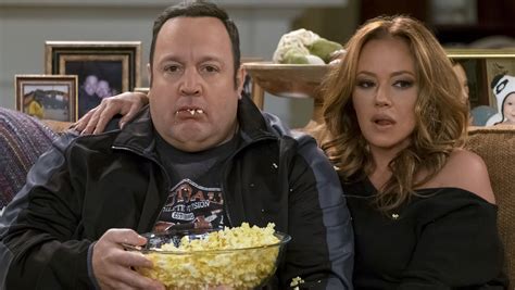 Leah Remini Kevin James Are Just Married Again In Kevin Can Wait