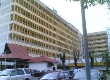 Kampung baru / jalan raja abdullah. Hospital Sultanah Nur Zahirah, Hospital in Kuala Terengganu