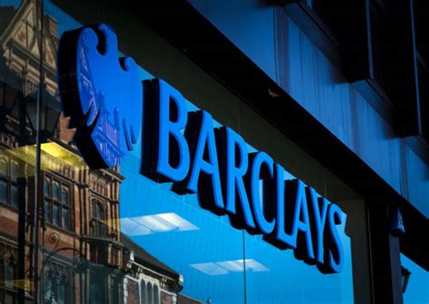 Introducing barclays us, a different kind of credit card company with one. HSBC, Standard Chartered, Barclays y Deutsche Bank caen en ...