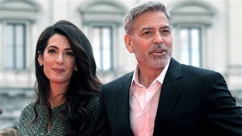 Jun 02, 2021 · george und amal clooney sind nach italien gejettet, um den vierten geburtstag ihrer zwillinge zu feiern. George Clooney und Amal: Scheidungs-Drama im verflixten 7 ...
