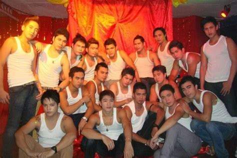 Ladhound S Gay Avenue Metro Manila Gay Bar Emotion Hunks
