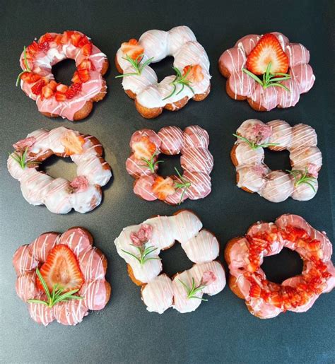 Mochi Donuts Sakura And Strawberry Flavor Pon De Ring Recipe