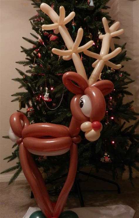 Christmas decor is cool - All Things Balloon!