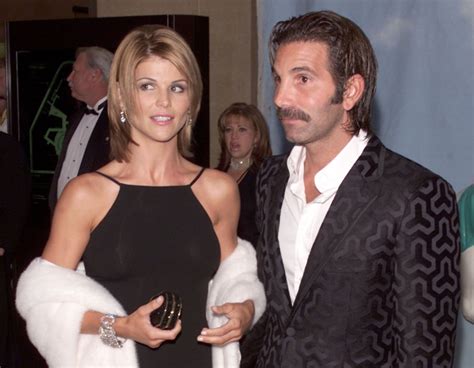 Lori Loughlin and Mossimo Giannulli are committed to presenting a 'united front' at trial - East ...