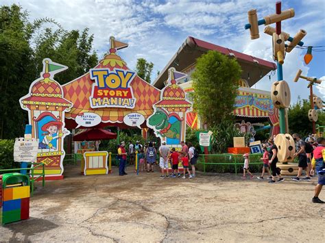 Video Another Guest Fight Caught On Camera At Walt Disney World This Time In Toy Story Land