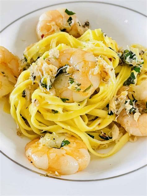 Prawn And Crab Linguine With Prosecco Sauce Half A Coconut
