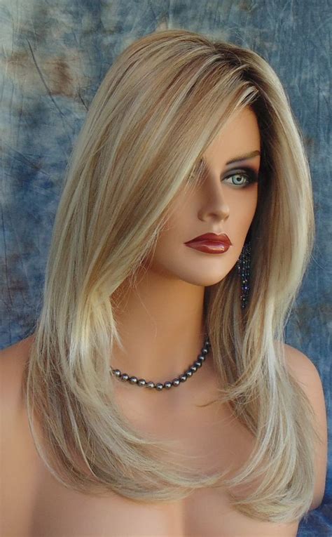 SCENE STEALER Synthetic Wigs NIB COLOR SHADED BISCUIT ROOTED BLOND GORGEOUS Hairuwear FullWi