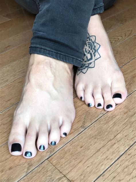 Pin By David Williams On Morton S Toe Mens Nails Cute Toe Nails Feet Nails