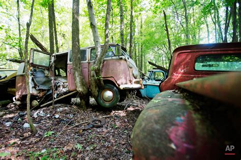 Georgias Junkyard Of Classic Cars — Ap Images Spotlight