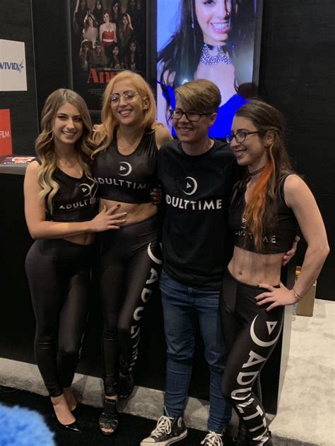 Tw Pornstars Adult Time Twitter Right Now At The Adulttime Booth