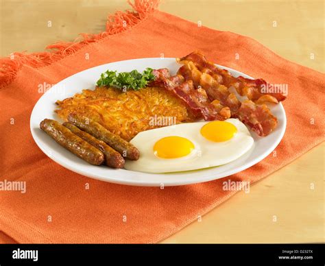 Egg Sausage Bacon And Hash Brown Breakfast Stock Photo 52928538 Alamy