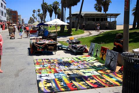 Venice Beach Boardwalk Shops Food Art And Street Performers