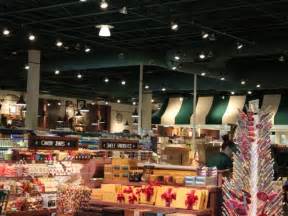 Pete kutzer and kutzer's new whole foods (credit: Fresh Market Opens Wednesday In Congressional Plaza ...