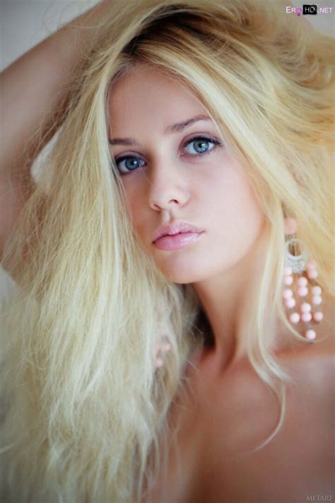 Jennifer Mackay Татьяна Герасименко фото голубоглазой блондинки
