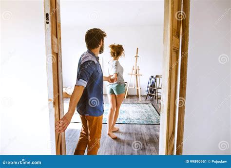 Couple Moving In New House Entering Through The Door Stock Image Image Of Cheerful People
