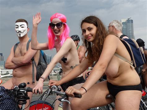 topless brunette 2016 london wnbr world naked bike ride 52 pics xhamster