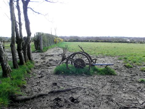 Potato Digger Killycurragh © Kenneth Allen Cc By Sa20 Geograph