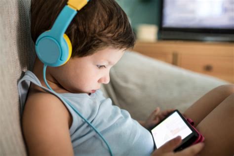 How Does Screen Time Affect A Childs Social Development