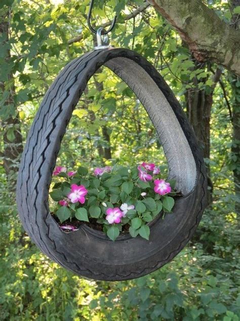 20 Diy Tire Planters That Will Catch Your Attention The Art In Life