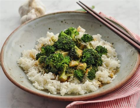 Broccoli Garlic Sauce 1 Veggiecurean