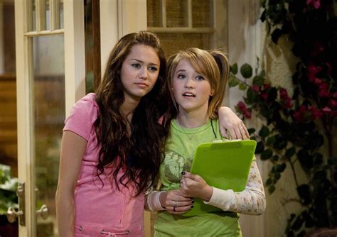 Emily Osment And Miley Cyrus Tv Series Hannah Montana Ханна монтана