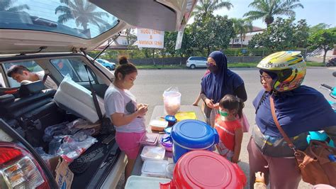 BARU BULAN BUKA SUDAH DI SERBU PELANGGAN ADA YG NGGAK KEBAGIAN INDONESIAN STREET FOOD